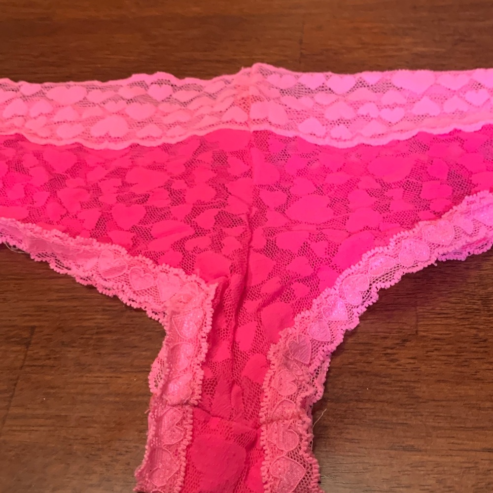 Victoria's Secret Vibrant Pink Lace sexy BS authentic, original, rare panty,must